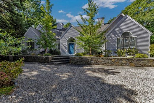 Detached House in New Seabury, Barnstable County