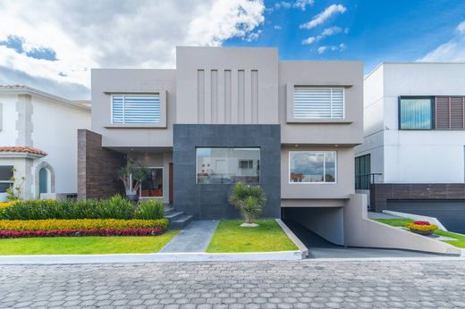 Land in Metepec, Estado de México