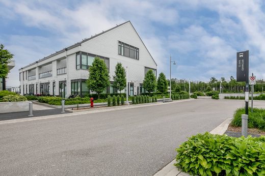 Apartment in Innisfil, Ontario