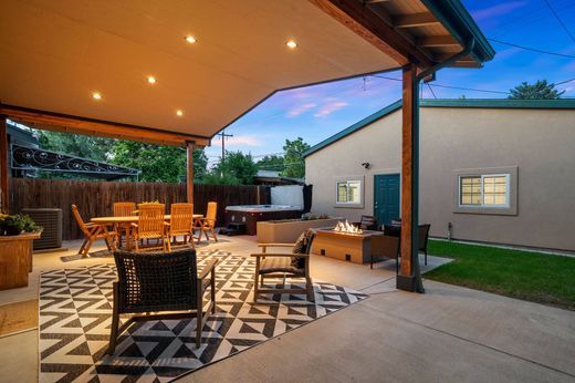 Detached House in Denver, Denver County