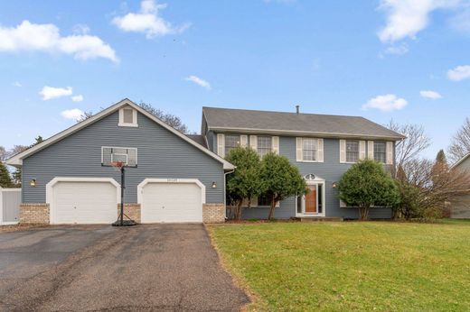 Detached House in Eden Prairie, Hennepin County