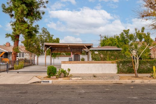 Detached House in Tarzana, Los Angeles County