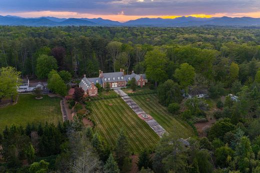 Detached House in Asheville, Buncombe County
