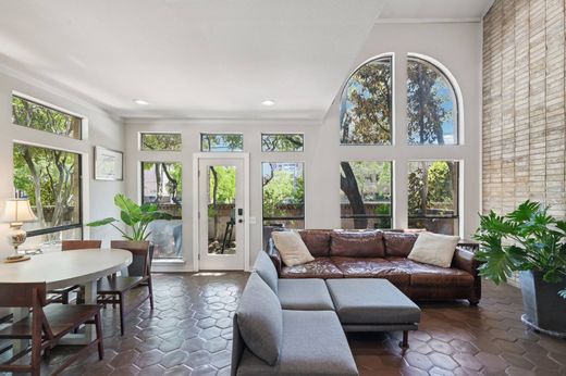 Apartment in Dallas, Dallas County
