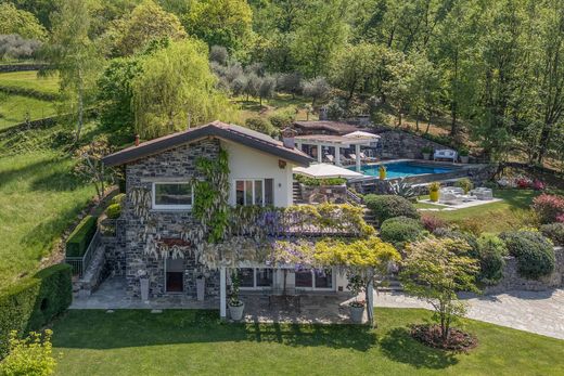 Villa in Lierna, Provincia di Lecco