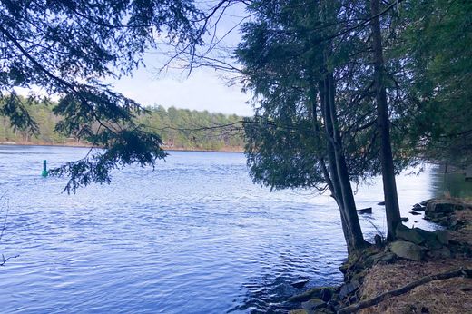 Land in Severn Falls, Simcoe County