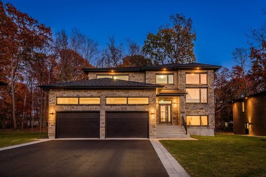 Casa en Notre-Dame-de-l'Île-Perrot, Montérégie