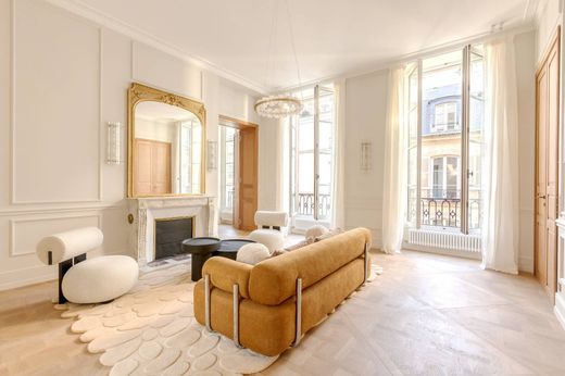 Apartment in Saint-Germain, Odéon, Monnaie, Paris