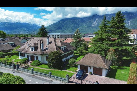 Detached House in Aigle, Aigle District