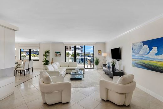 Apartment in Bay Harbor Islands, Miami-Dade