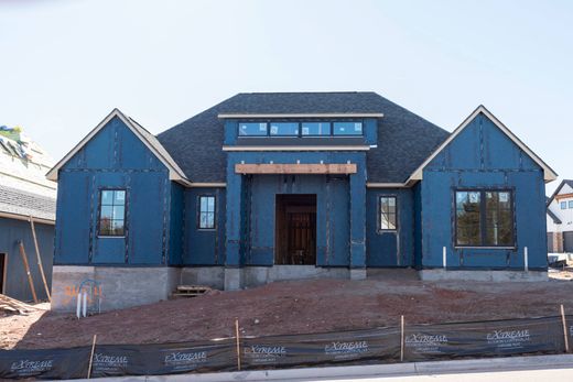 Luxury home in Edmond, Oklahoma County