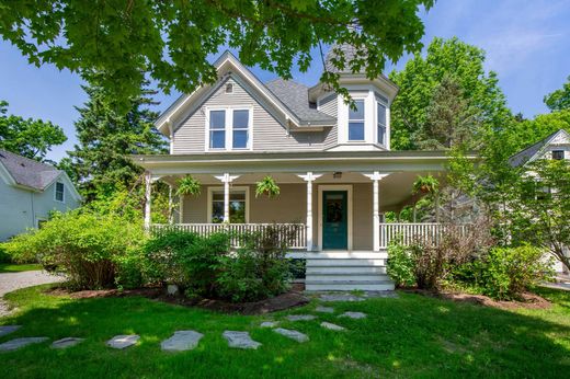 Detached House in Camden, Knox County