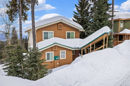 Duplex in Big White Ski, British Columbia