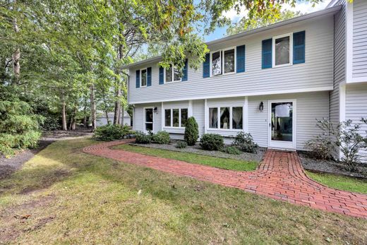 Townhouse - Mashpee, Barnstable County