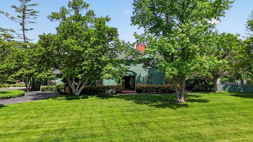 Luxury home in Leawood, Johnson County