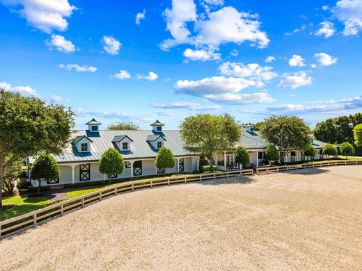 Detached House in Wellington, Palm Beach