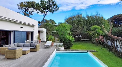 Detached House in Anglet, Pyrénées-Atlantiques