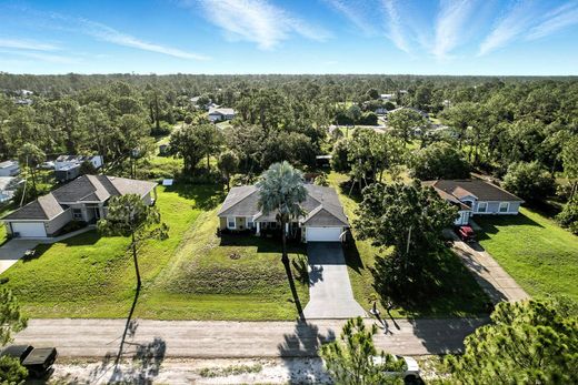 Vrijstaand huis in Lehigh Acres, Lee County