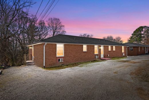 Luxury home in Clarksville, Montgomery County