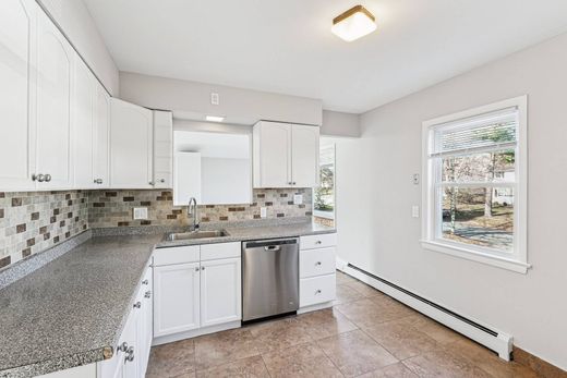 Luxury home in West Orange, Essex County