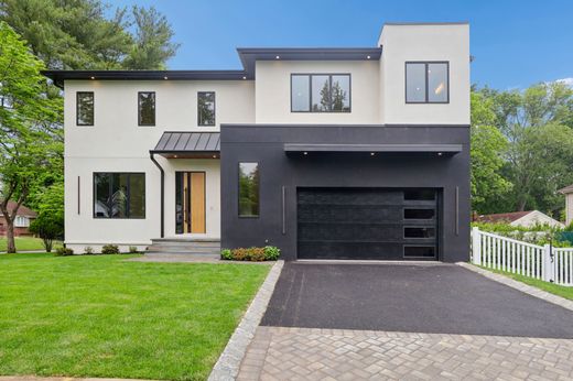 Luxury home in Cresskill, Bergen County