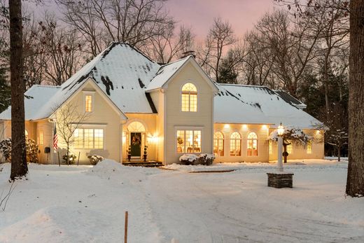 Detached House in Farmington, Hartford County
