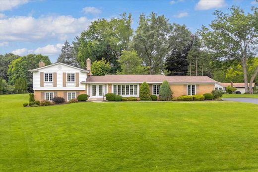Detached House in Troy, Oakland County