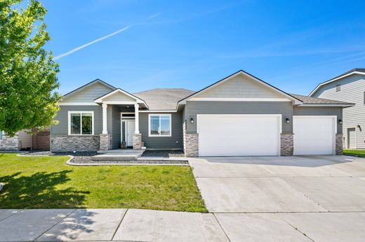 Dom jednorodzinny w Kennewick, Benton County