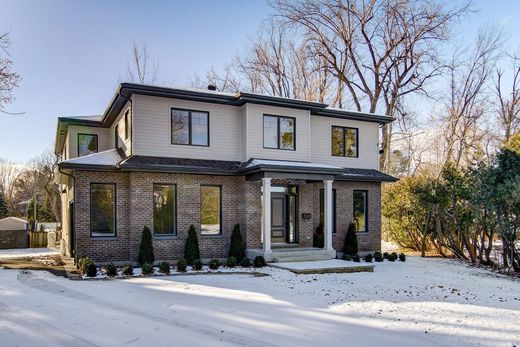 Detached House in Beaconsfield, City of Montréal