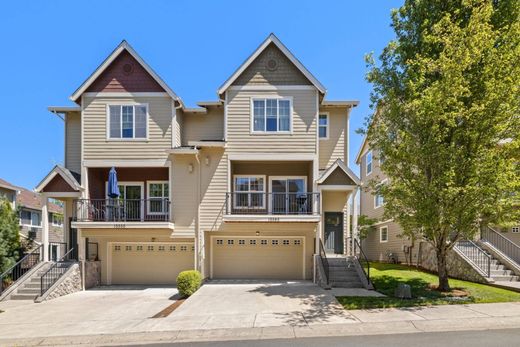 Apartment in Beaverton, Washington County