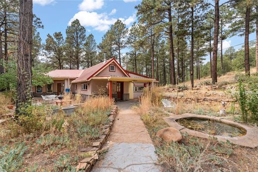 Einfamilienhaus in Montezuma, San Miguel County