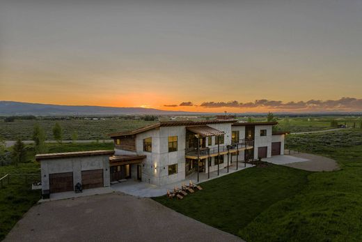 Luxury home in Driggs, Teton County