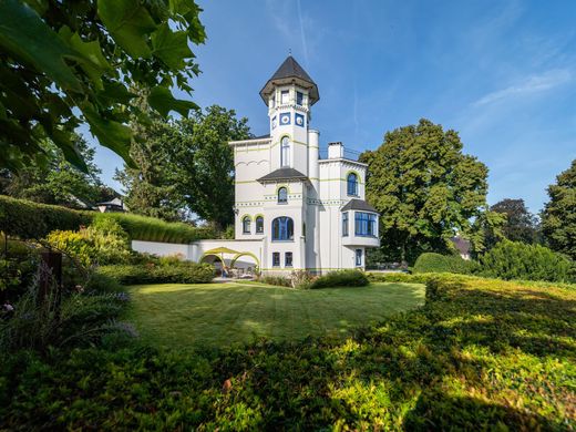 Genval, Province du Brabant Wallonの一戸建て住宅