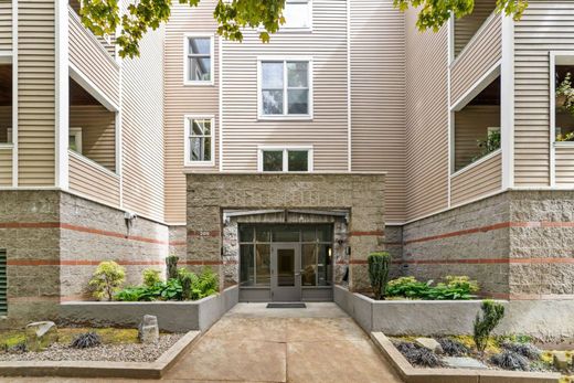 Apartment in Portland, Multnomah County