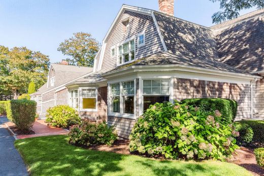 Apartment / Etagenwohnung in Osterville, Barnstable County