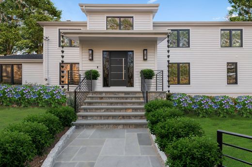 Detached House for sale in Greenwich