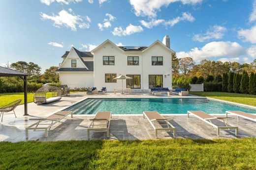 ‏בית חד-משפחתי ב  Southampton, Suffolk County