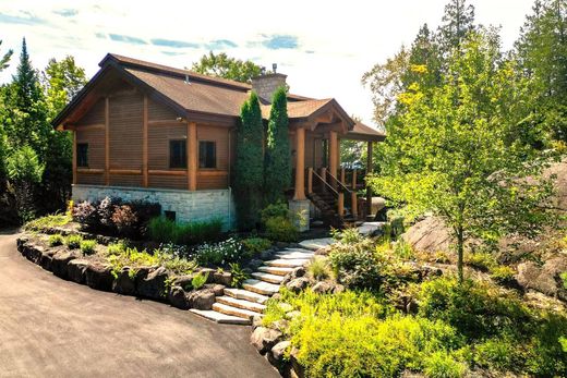 Μονοκατοικία σε Sainte-Adèle, Laurentides