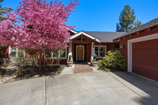 Luxury home in Bend, Deschutes County