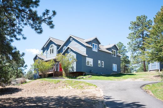 Detached House in Evergreen, Jefferson County