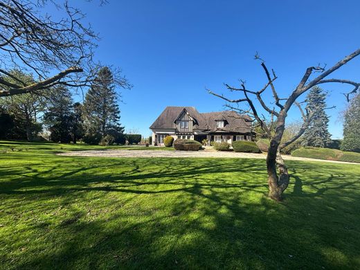Detached House in Bayeux, Calvados