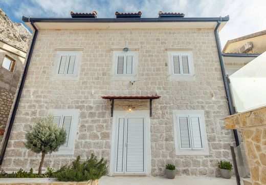 Luxury home in Kotor