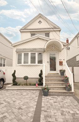 Detached House in Ozone Park, Queens