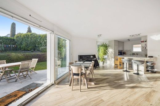 بيت مستقل ﻓﻲ Founex, Nyon District