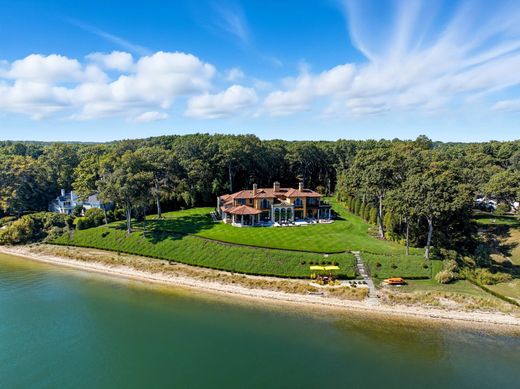 Villa in Lloyd Harbor, Suffolk County