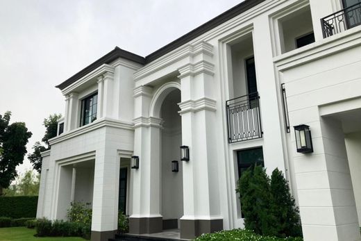 Luxury home in Suan Luang, Suanluang
