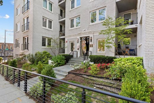 Apartment in Washington, Washington County