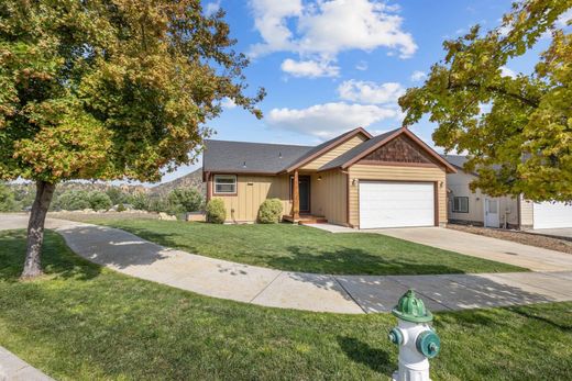 Luxury home in Prineville, Crook County