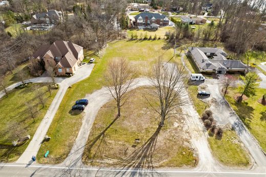 Land in Bloomfield Township, Oakland County