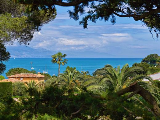 Detached House in Cap d'Antibes, Alpes-Maritimes